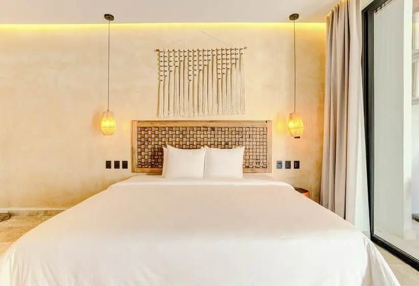 Lalola Downtown Boutique Apartments