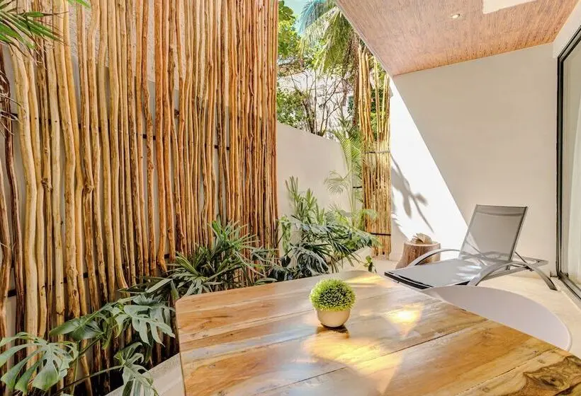 Lalola Downtown Boutique Apartments