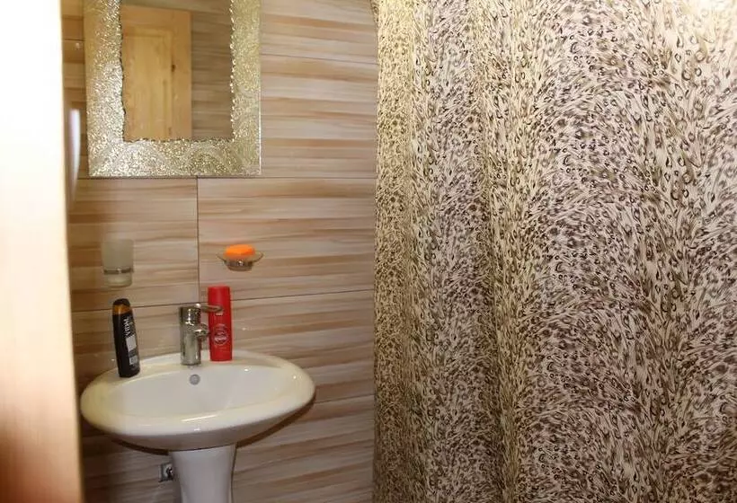 هاستل Villa Edemi