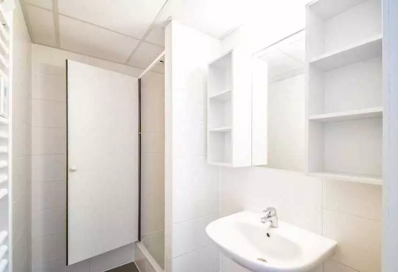 Auberge De Jeunesse Charleroi Youth Hostel