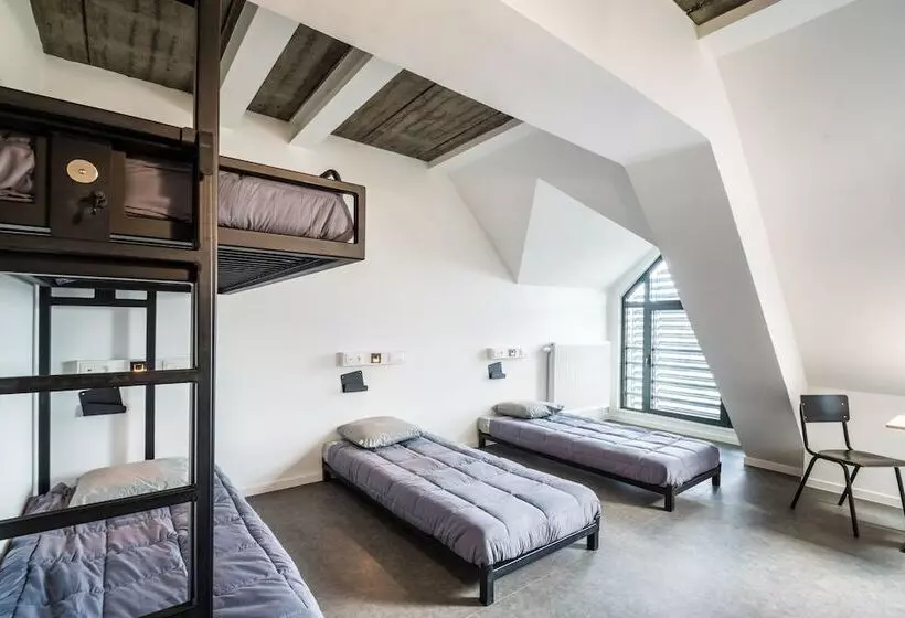 Auberge De Jeunesse Charleroi Youth Hostel