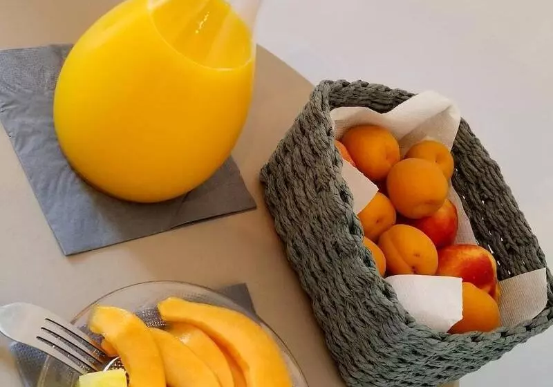 تختخواب و صبحانه La Maison Blanche