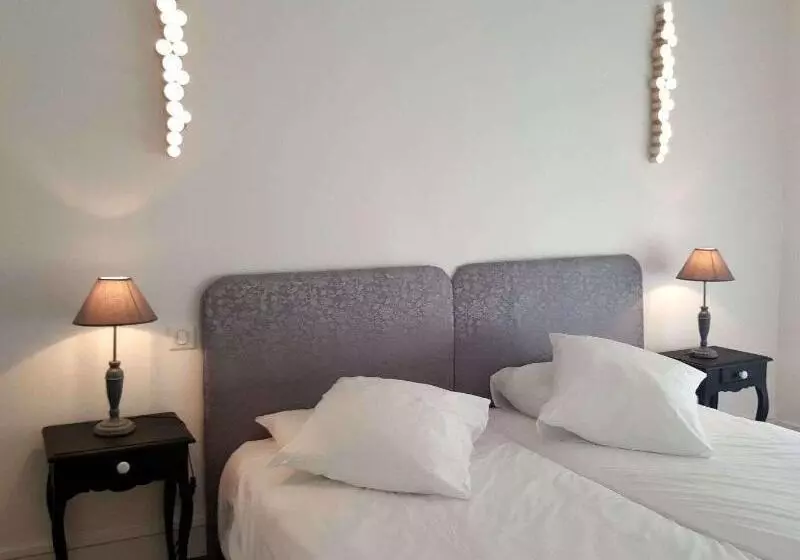 تختخواب و صبحانه La Maison Blanche