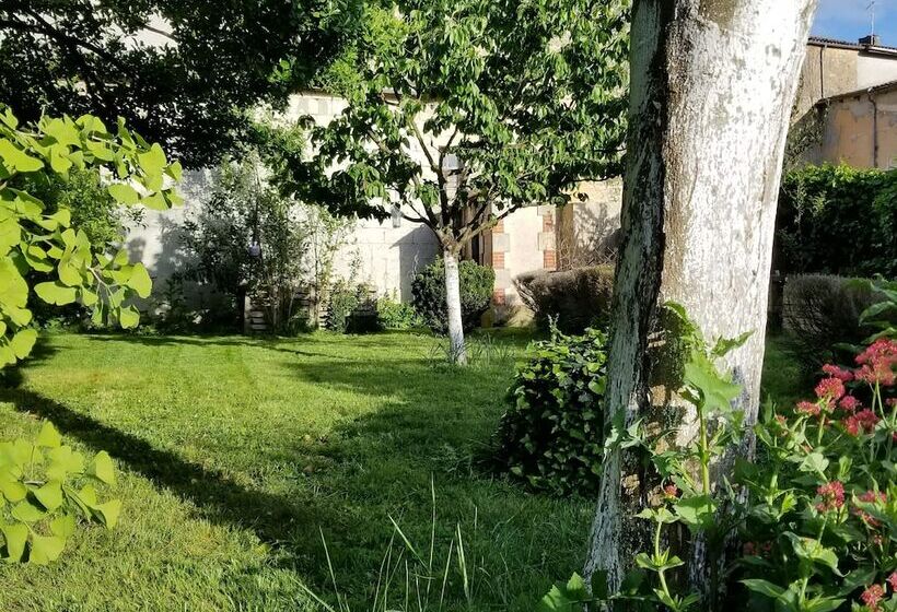 Bed and Breakfast La Maison Blanche