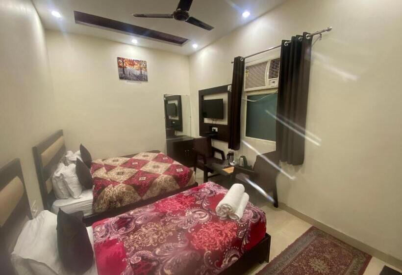 בית מלון כפרי Gopal