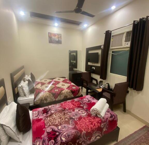 בית מלון כפרי Gopal