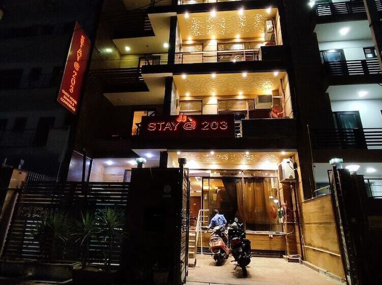 בית מלון כפרי Stay @ 203