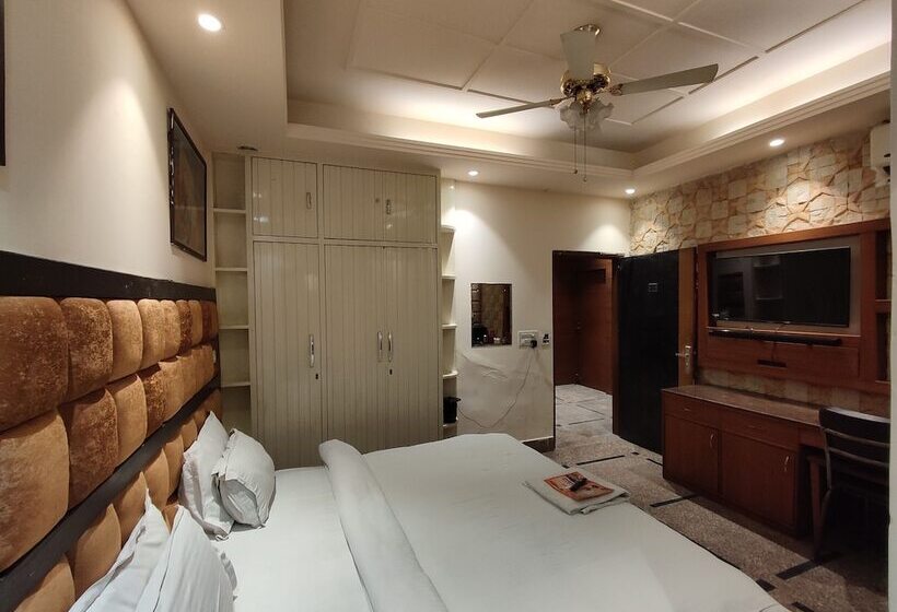 בית מלון כפרי Stay @ 203