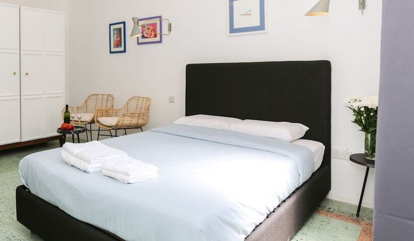 پانسیون House Of Pomegranates