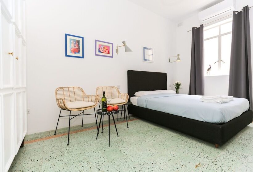 پانسیون House Of Pomegranates