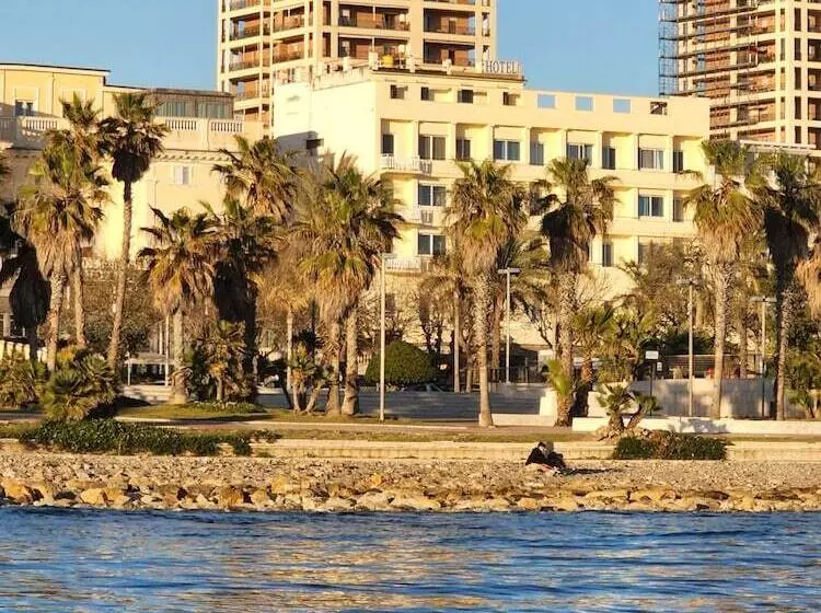 Majatalo B&b Seataly With Complimentary Ride To Cruise Ship By W Signature Experiences