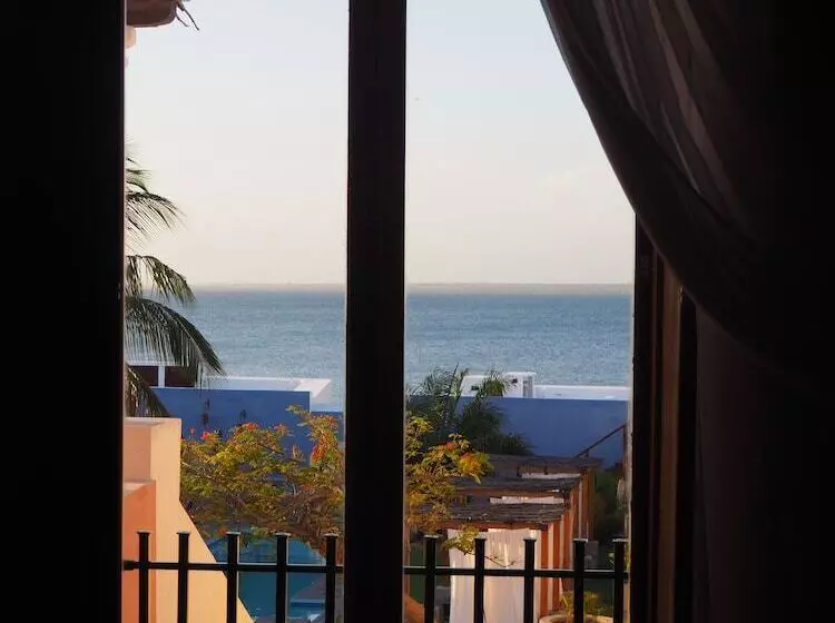 Hotelli Feitoria Boutique