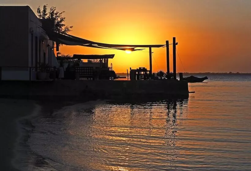 Hotelli Feitoria Boutique