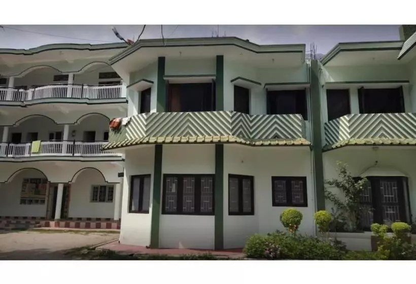 هتل Sahaj Villa