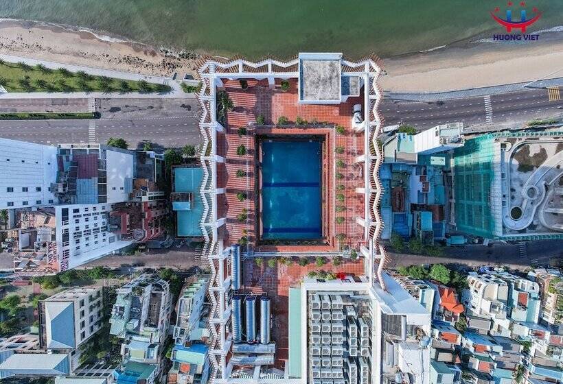 Huong Viet Hotel Quy Nhon Beachfront