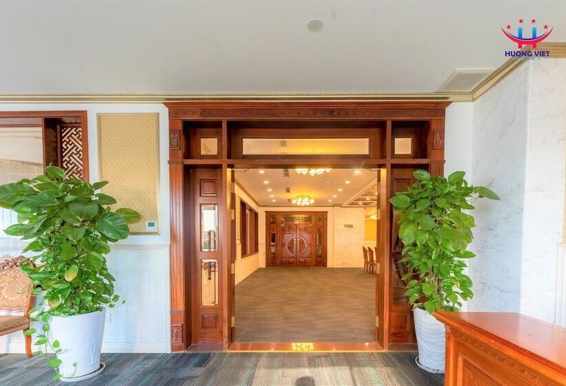 Huong Viet Hotel Quy Nhon Beachfront