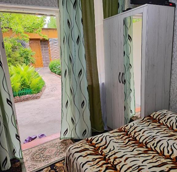 پانسیون Olga Guest House