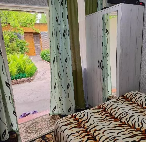 پانسیون Olga Guest House