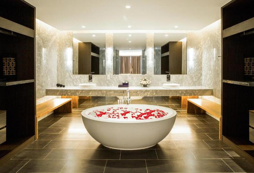 استراحتگاه Saint Simeon Beach Residence