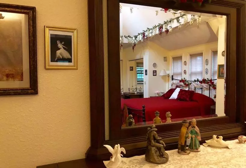 Sujak On Sunnyhill Bed And Breakfast