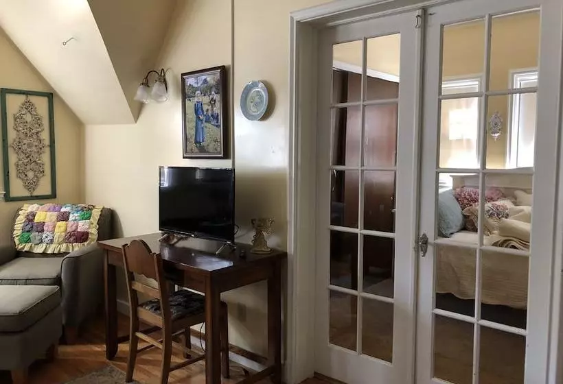 Sujak On Sunnyhill Bed And Breakfast