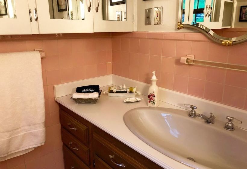 Sujak On Sunnyhill Bed And Breakfast