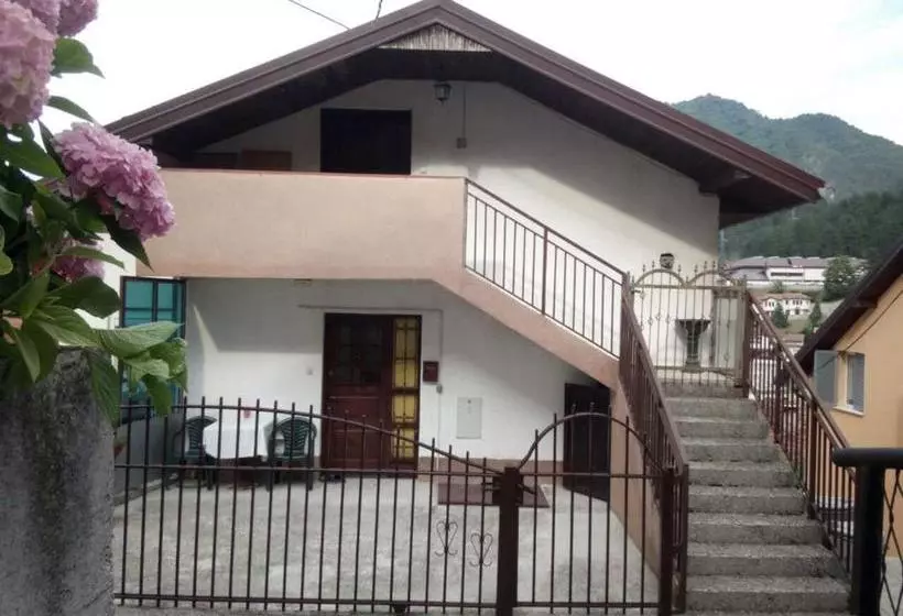 هاستل Kamena ćuprija