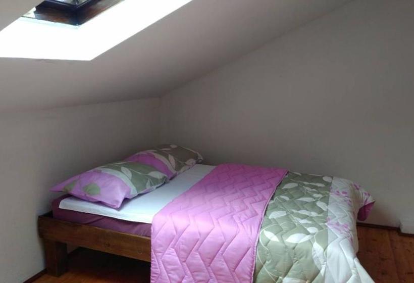 هاستل Kamena ćuprija