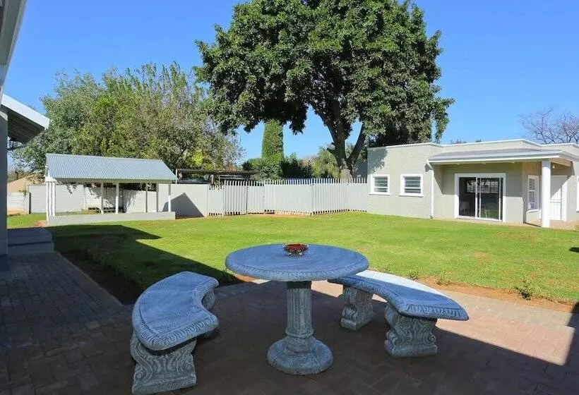 Aamiaismajoitus (B&B) Eagle Cove