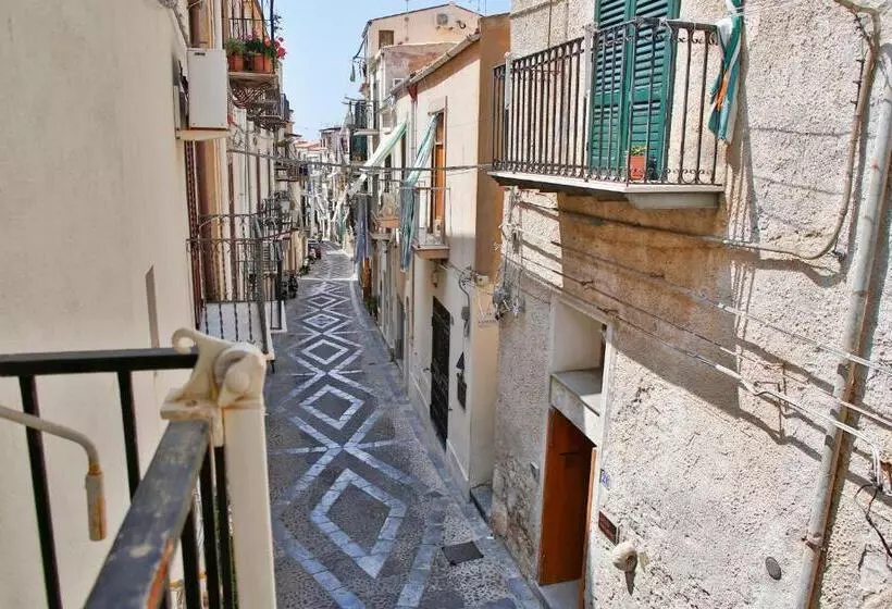 Aamiaismajoitus (B&B) Palazzo Melnis