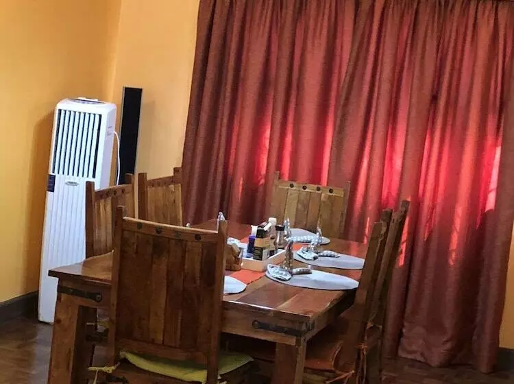 تختخواب و صبحانه Tiana Court Milimani Kisumu