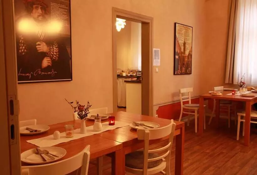 Hotelli Cranachherberge City Centre