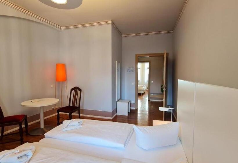 فندق Cranachherberge City Centre