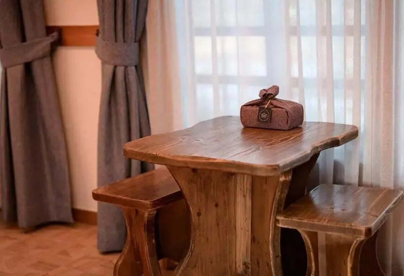 ホテル Jeonju Wangyijimil Hanok