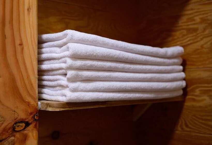 Hotel Jeonju Wangyijimil Hanok