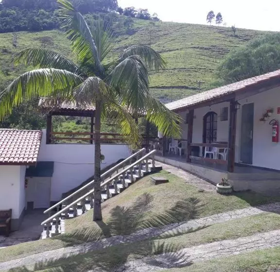 ペンション Pousada Cachoeira