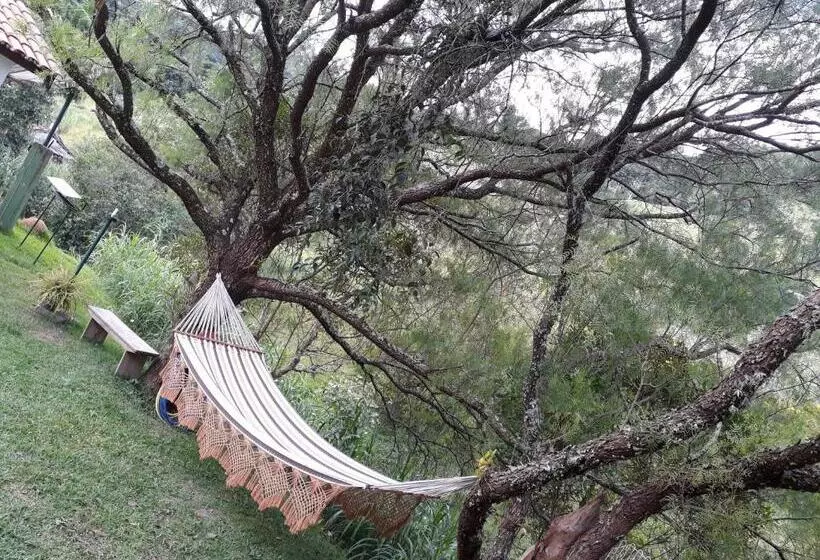 ペンション Pousada Cachoeira