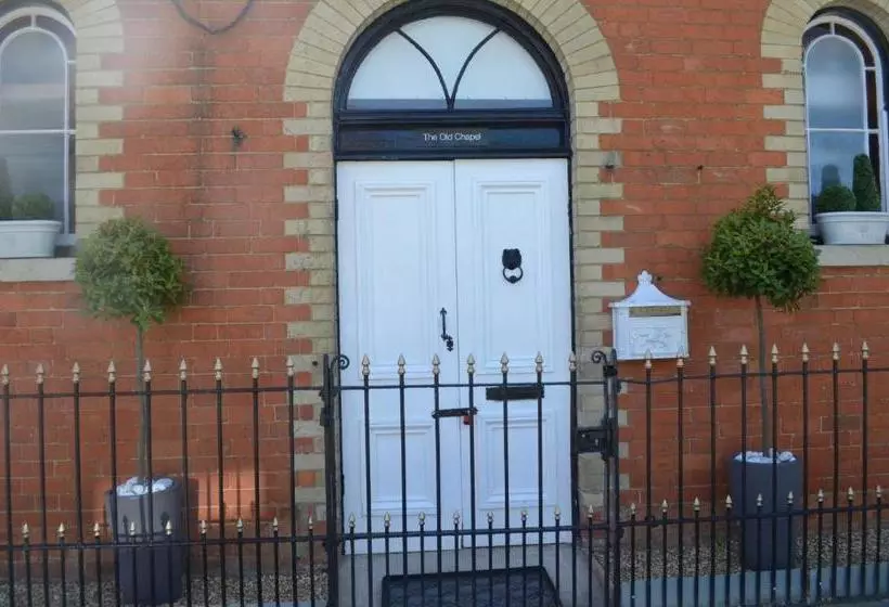 Aamiaismajoitus (B&B) The Old Chapel Stoke Bruerne