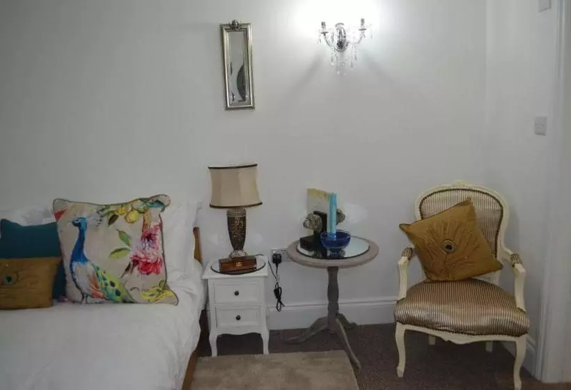 Aamiaismajoitus (B&B) The Old Chapel Stoke Bruerne