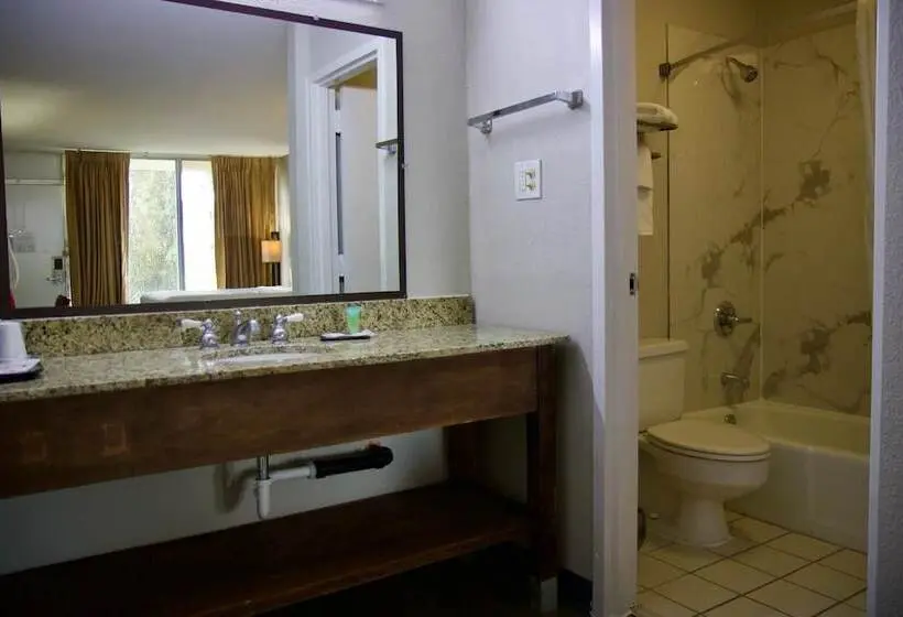 ホテル Heritage Inn & Suites By Capital O Baton Rouge I 10