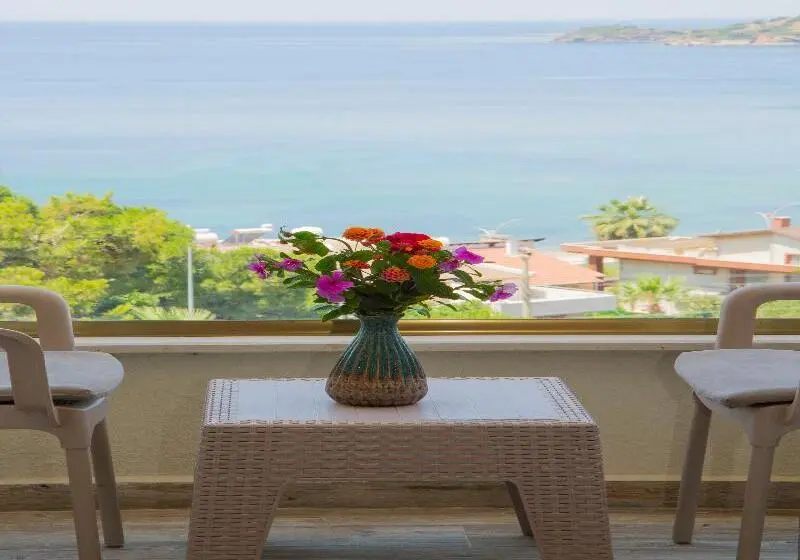 Yasemin Hotel özdere