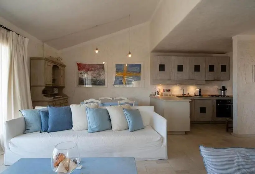 ホテル Hotiday Suites Liscia Di Vacca