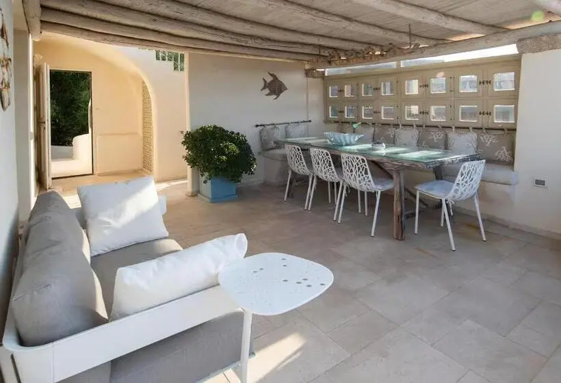 ホテル Hotiday Suites Liscia Di Vacca