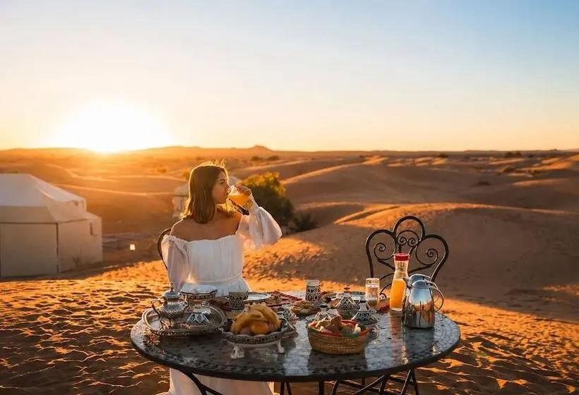 ベッドアンドブレックファースト Chebbi Luxury Tented