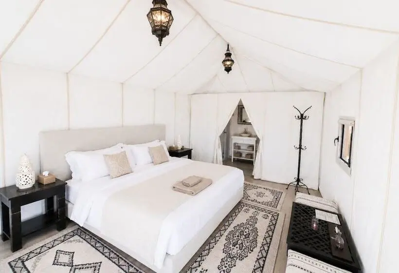ベッドアンドブレックファースト Chebbi Luxury Tented