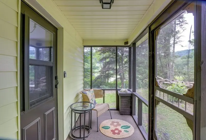 Blue Ridge Escape W/ Fire Pit: Hike, Ski + Explore