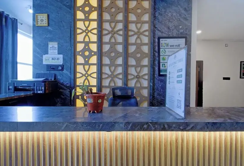 Fabhotel Sp Living Tree