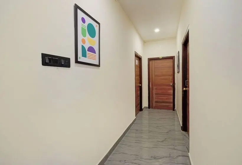 Fabhotel Sp Living Tree