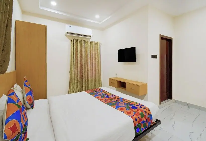 Fabhotel Sp Living Tree