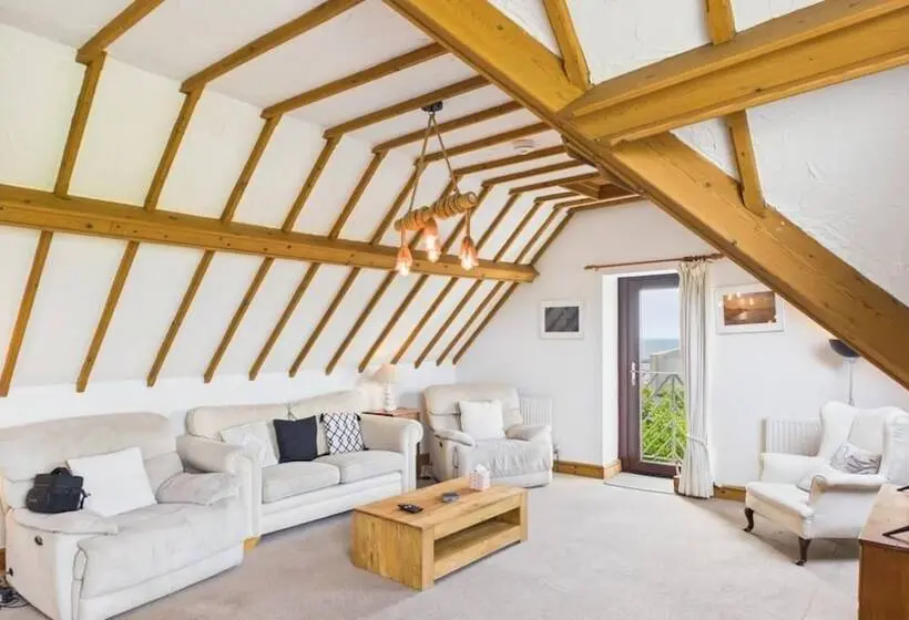 Hairpin Cottage   2 Bed Holiday Home   Langland